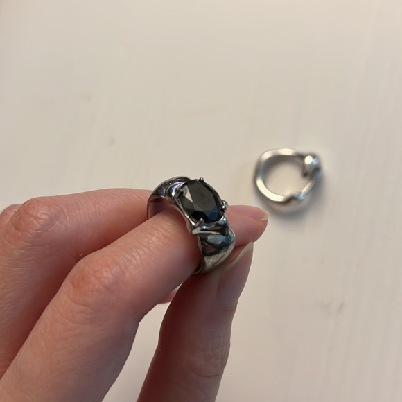 Stylish Rings - Spider Sequence - Picture 4 of 6